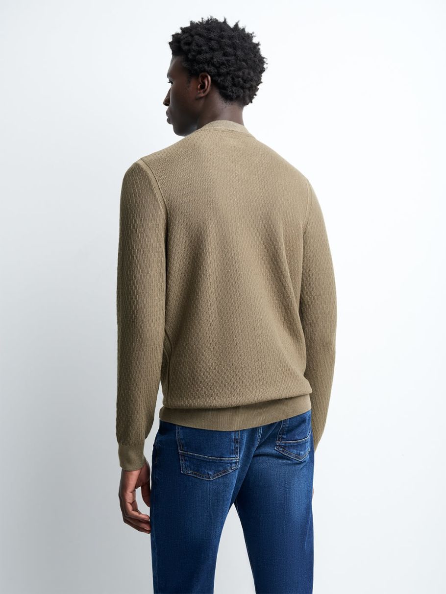 Pull col V en viscose certifiée