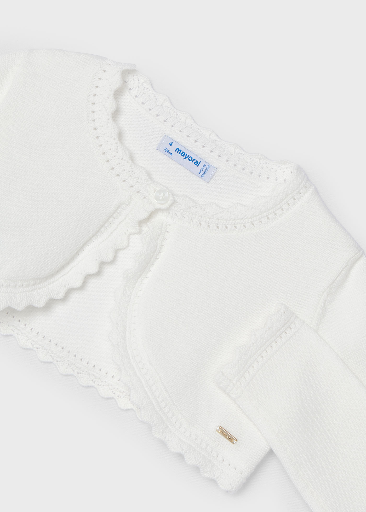 Cardigã feminino Better Cotton em fio metálico na cor nude.
