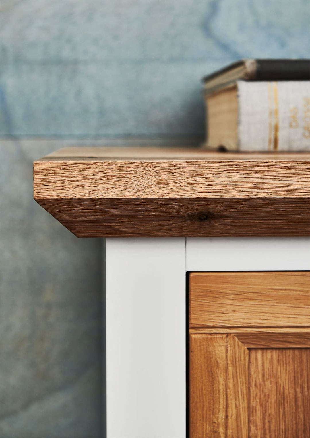 TRAUMWERKSTATT Highboard TIVOLI 91 x 121 cm weiß matt / smoked oak
