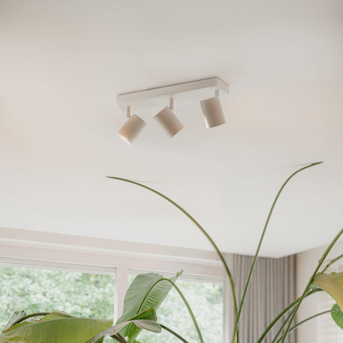 QAZQA Moderne plafondlamp wit 3-lichts verstelbaar rechthoekig -