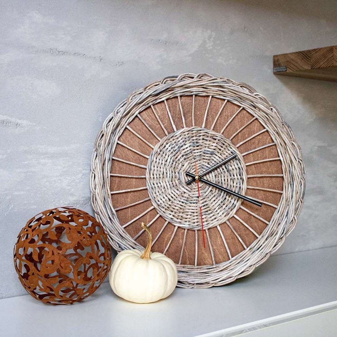 holz4home® Rattan-Wanduhr „Weave“
