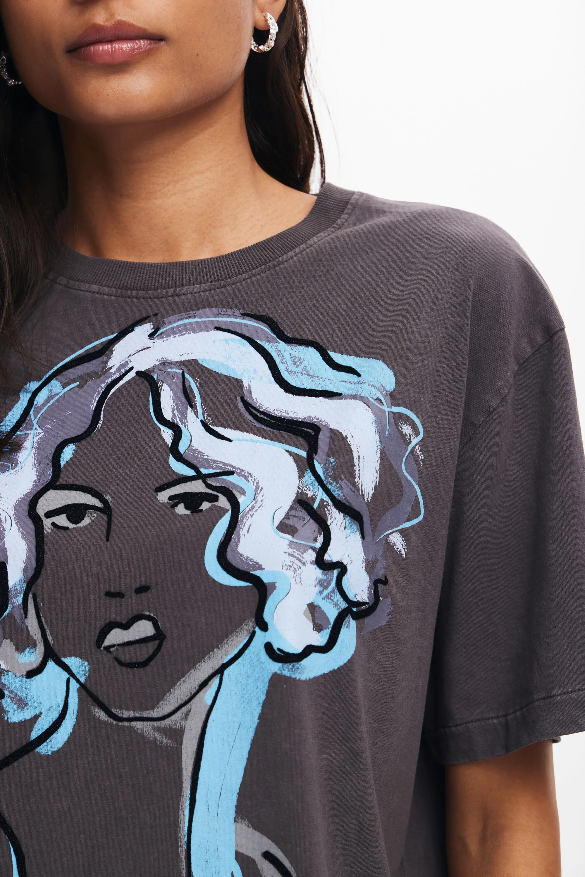 Camiseta com ilustração de rosto