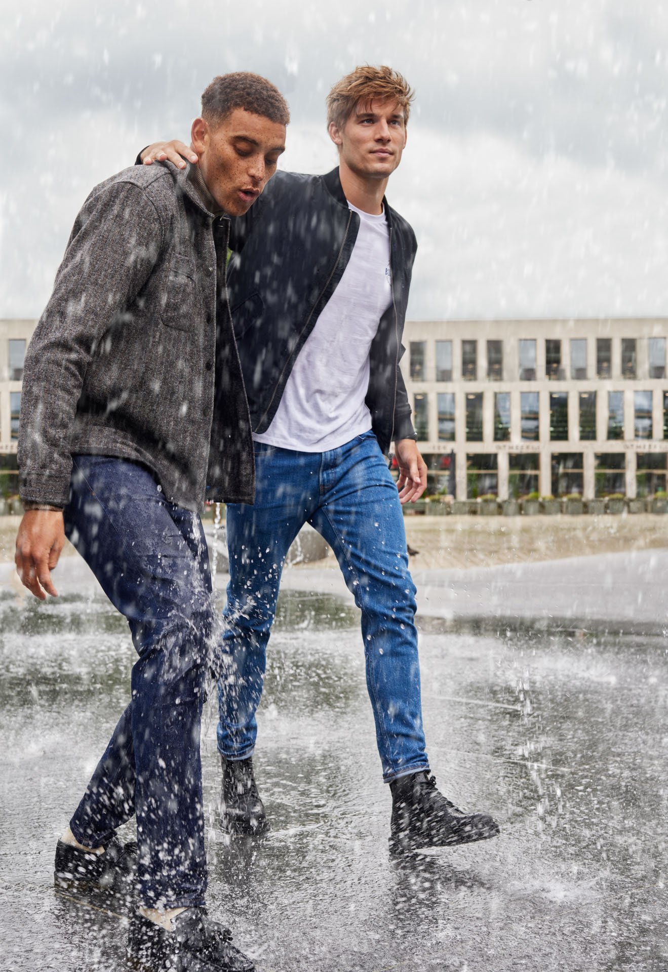Rain ready slim fit jeans met medium stretch Fundamentals Donkerblauw