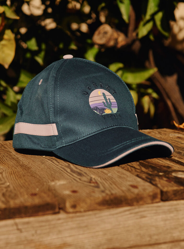 Casquette bleu canard et lilas à motif désert