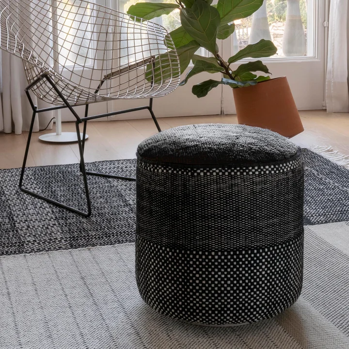 nanimarquina - Tres Persian Pouf, Ø 60 x H 43 cm, medium, schwarz