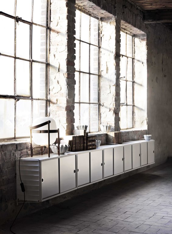 String Furniture Cabinet with sliding doors 78 x 20 x 37 cm walnoot