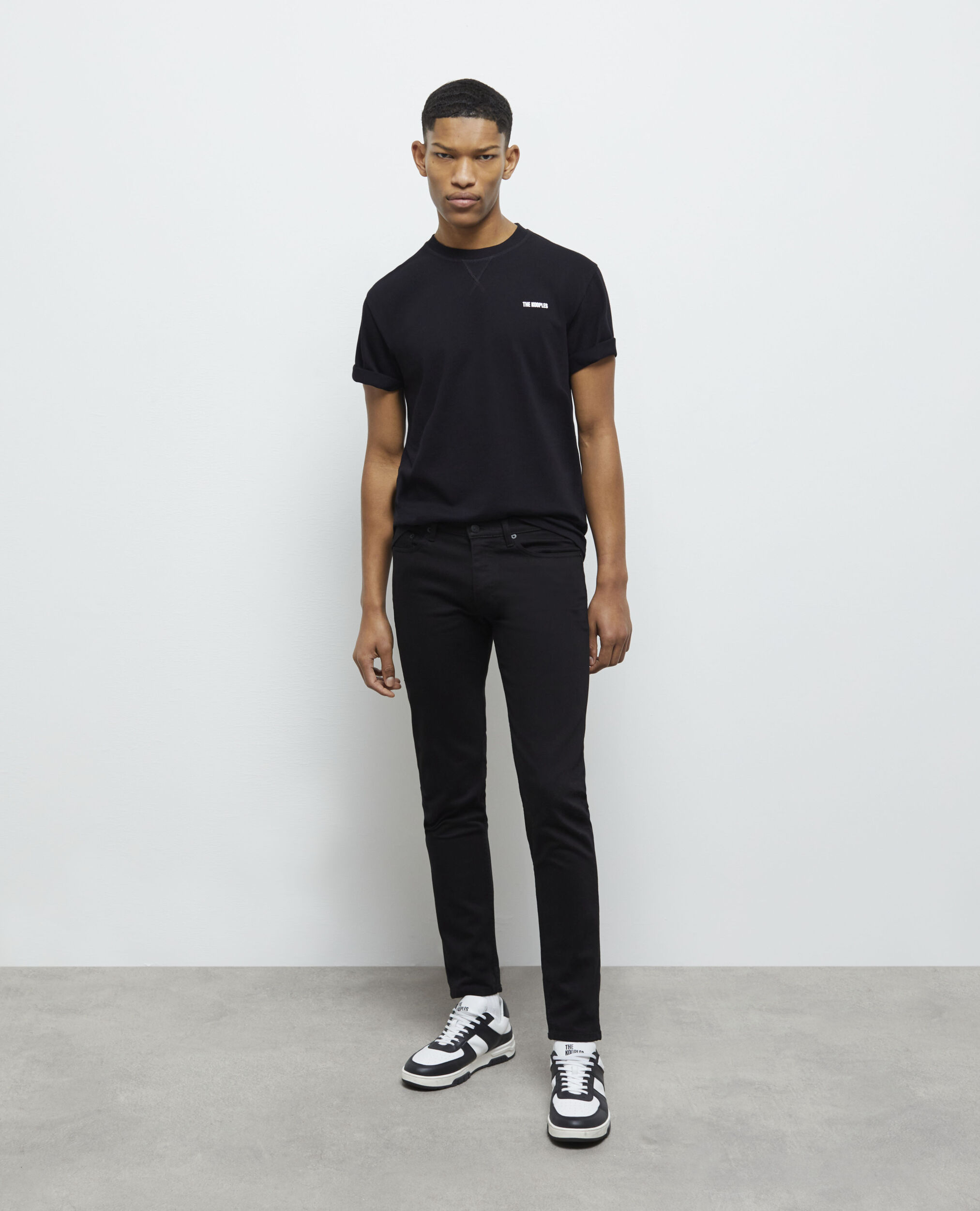 Jean uni noir slim toile coton