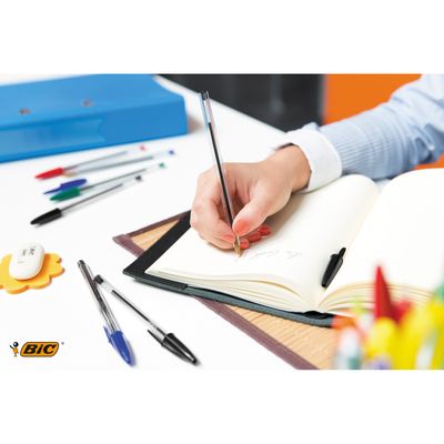 BIC Cristal - 50 Stylos à bille - noir - 1 mm - pointe moyenne