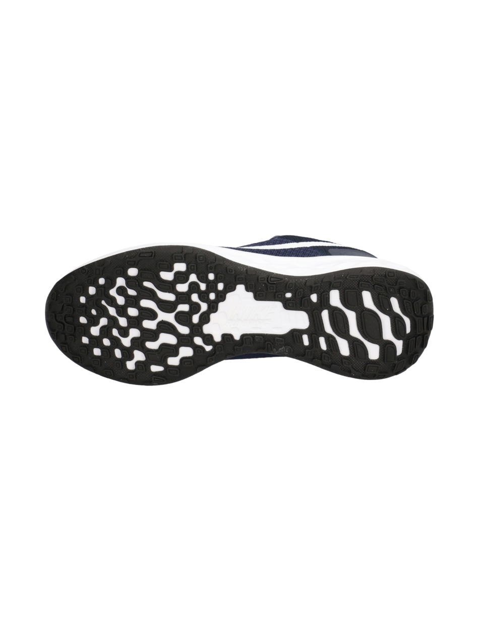 Nike Revolution 6