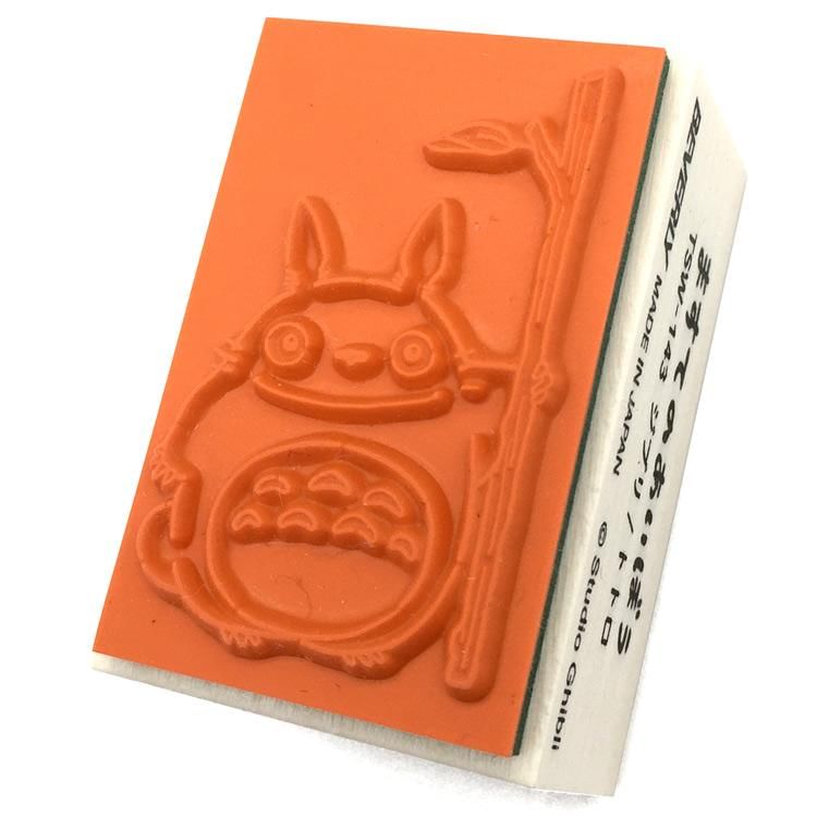 BEVERLY - Mijn buurman Totoro houten stempel