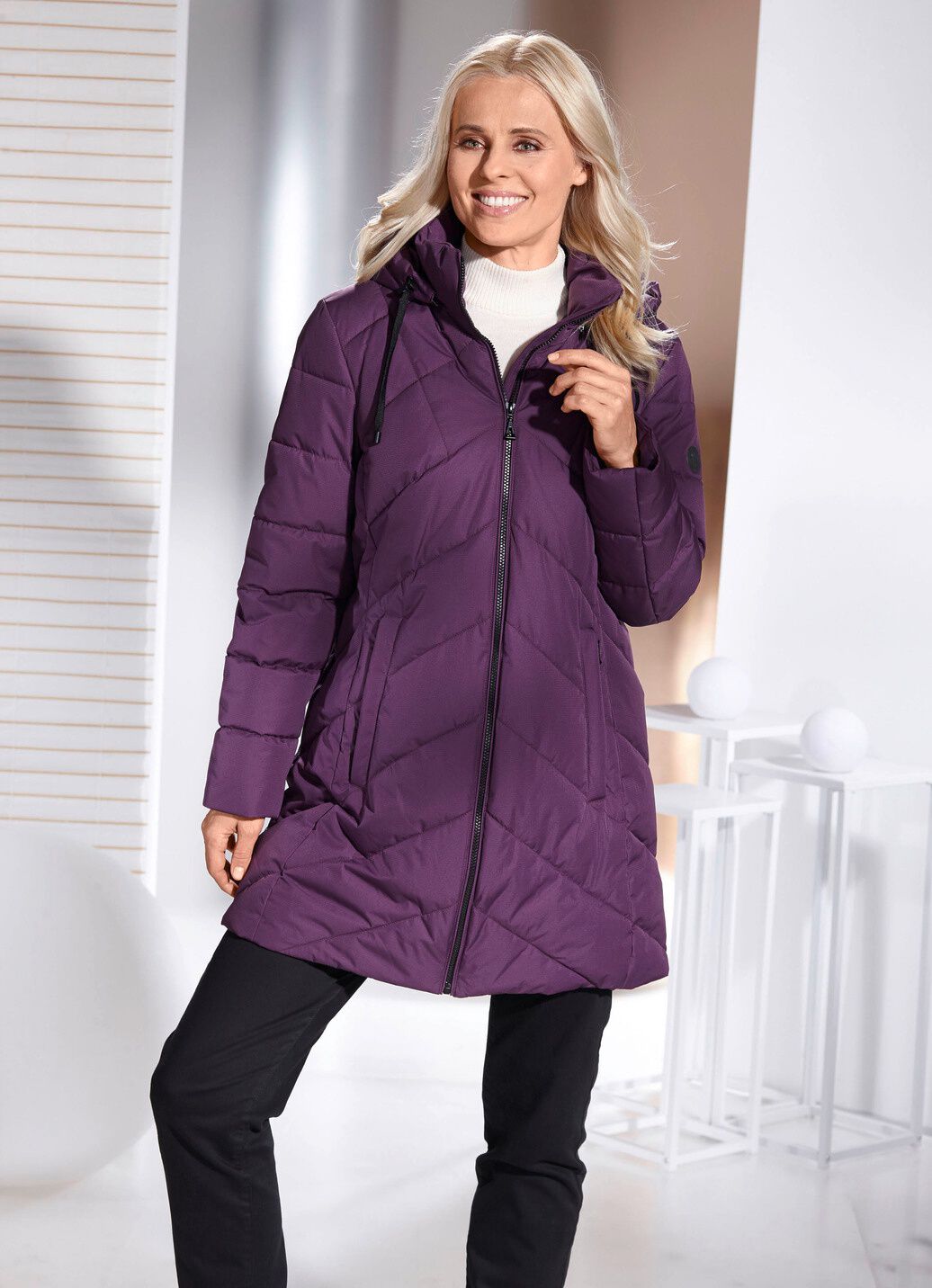 Funktionsjacke mit abnehmbarer Kapuze
