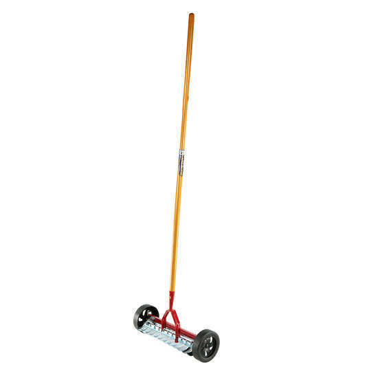 Scarificateur sur roues en acier avec manche en bois L150cm