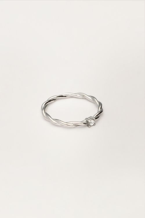 Single ice cubes ring