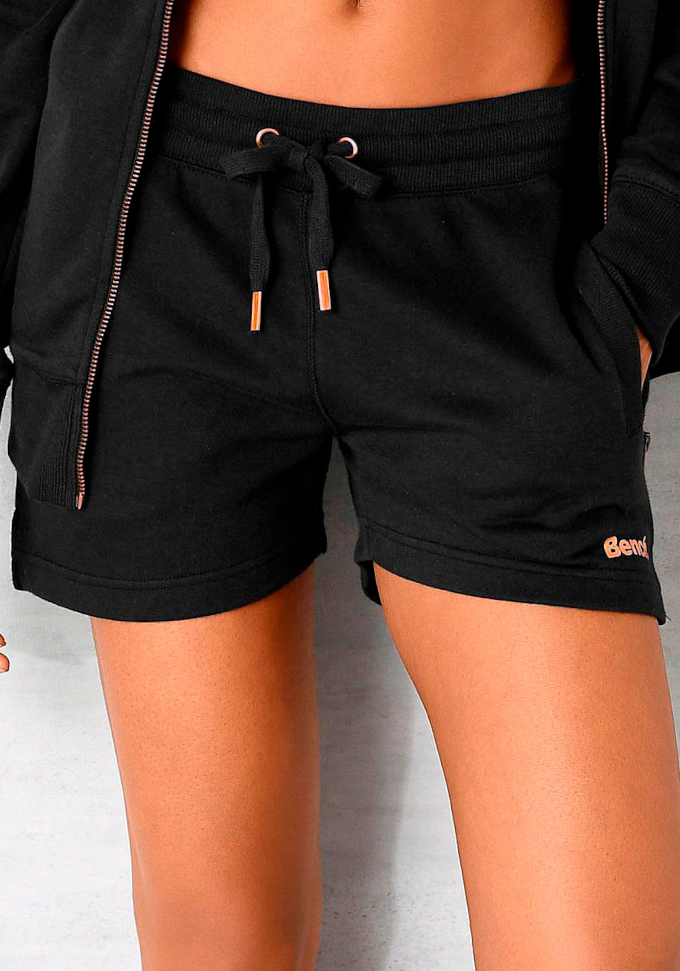 Relaxshorts in schwarz