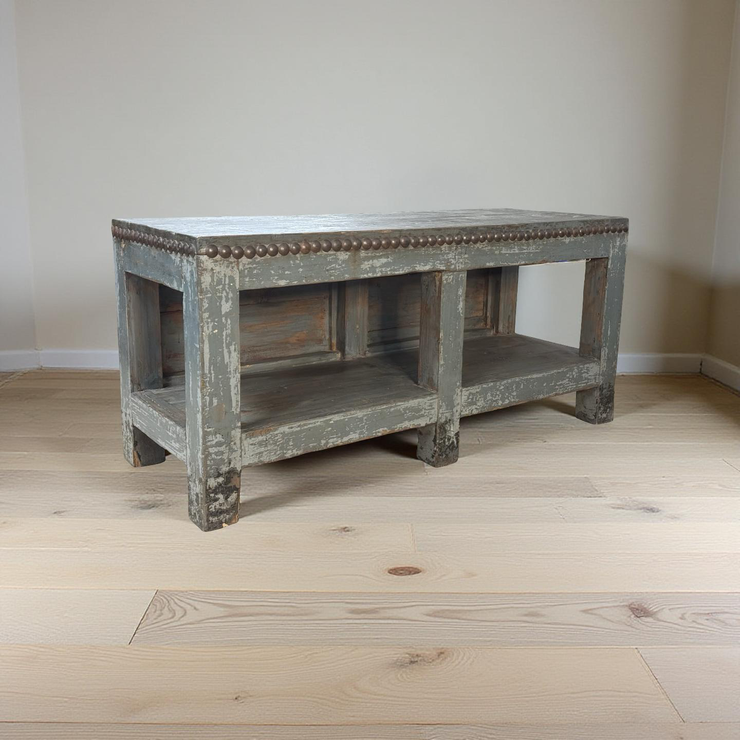 Dressoir grijs met authentieke nagelrand