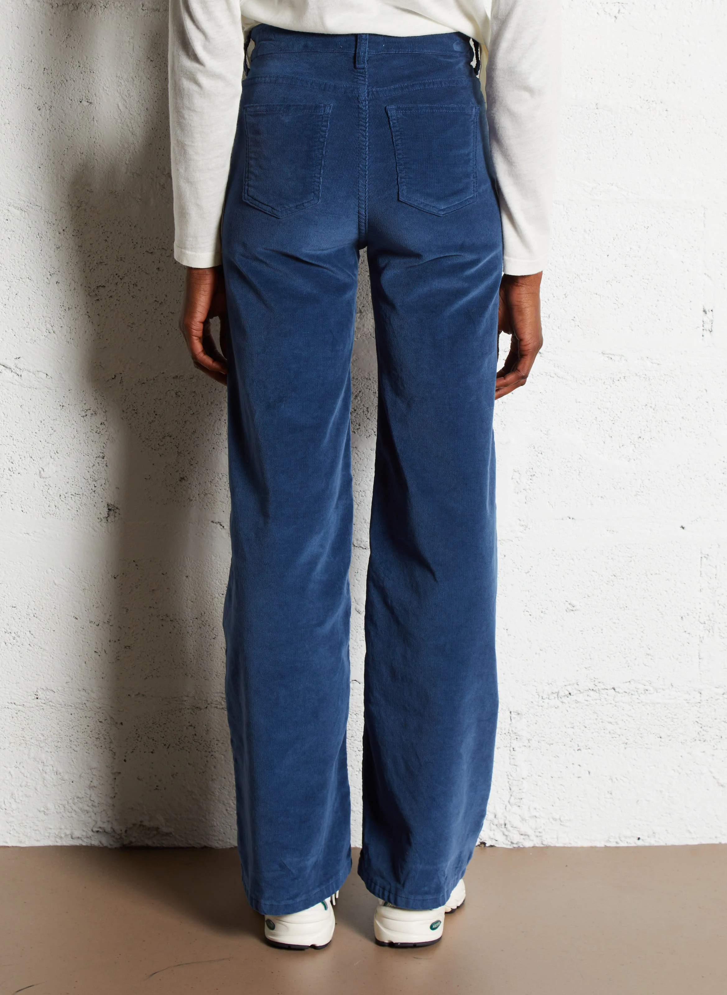 COTTAGE PAULA - Pantalon large en velours | Bleu