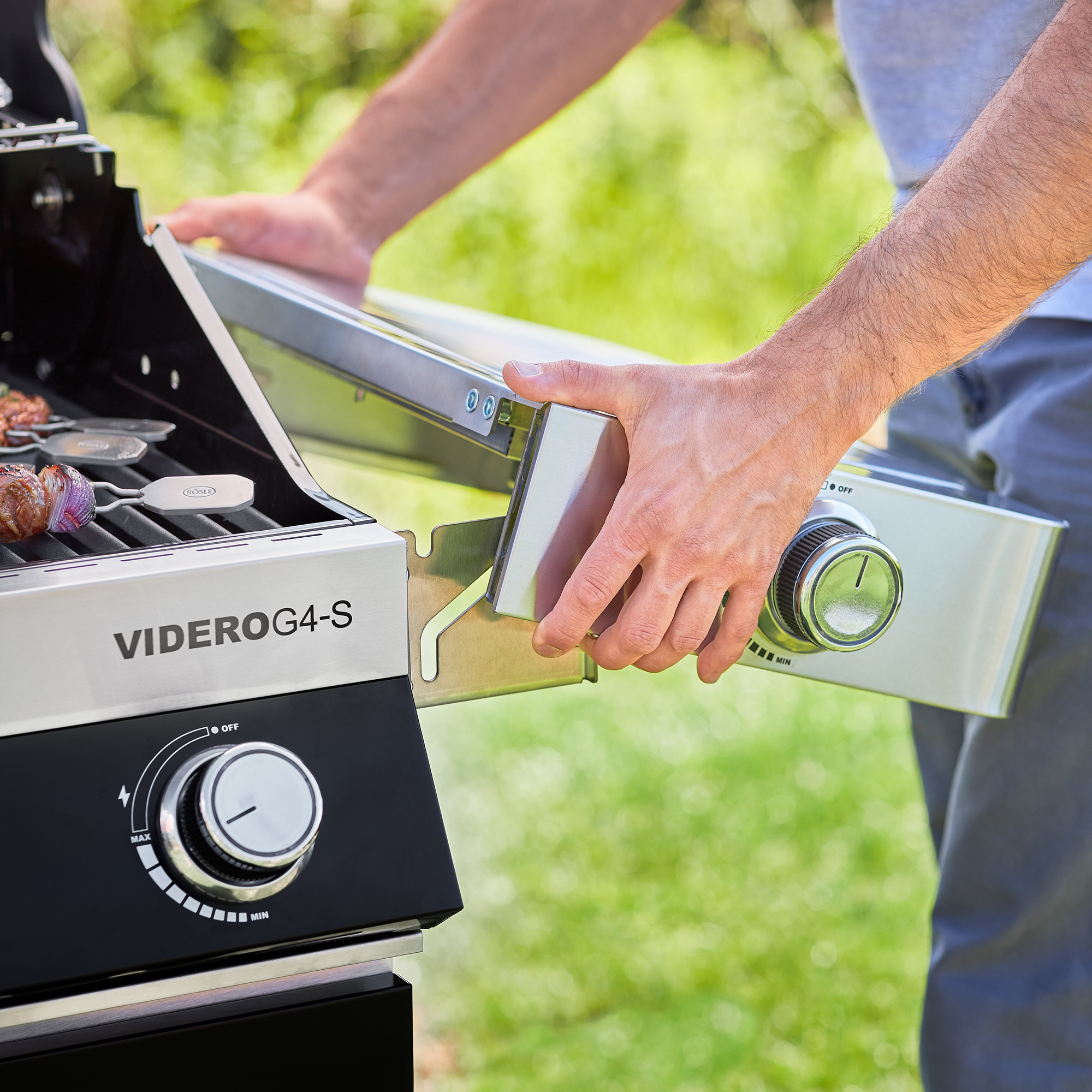 Gasgrill BBQ-Station VIDERO G4-S Vario+ schwarz 50 mbar