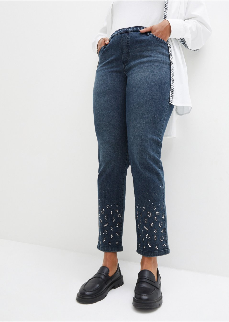 Jean taille extensible avec détails brillants