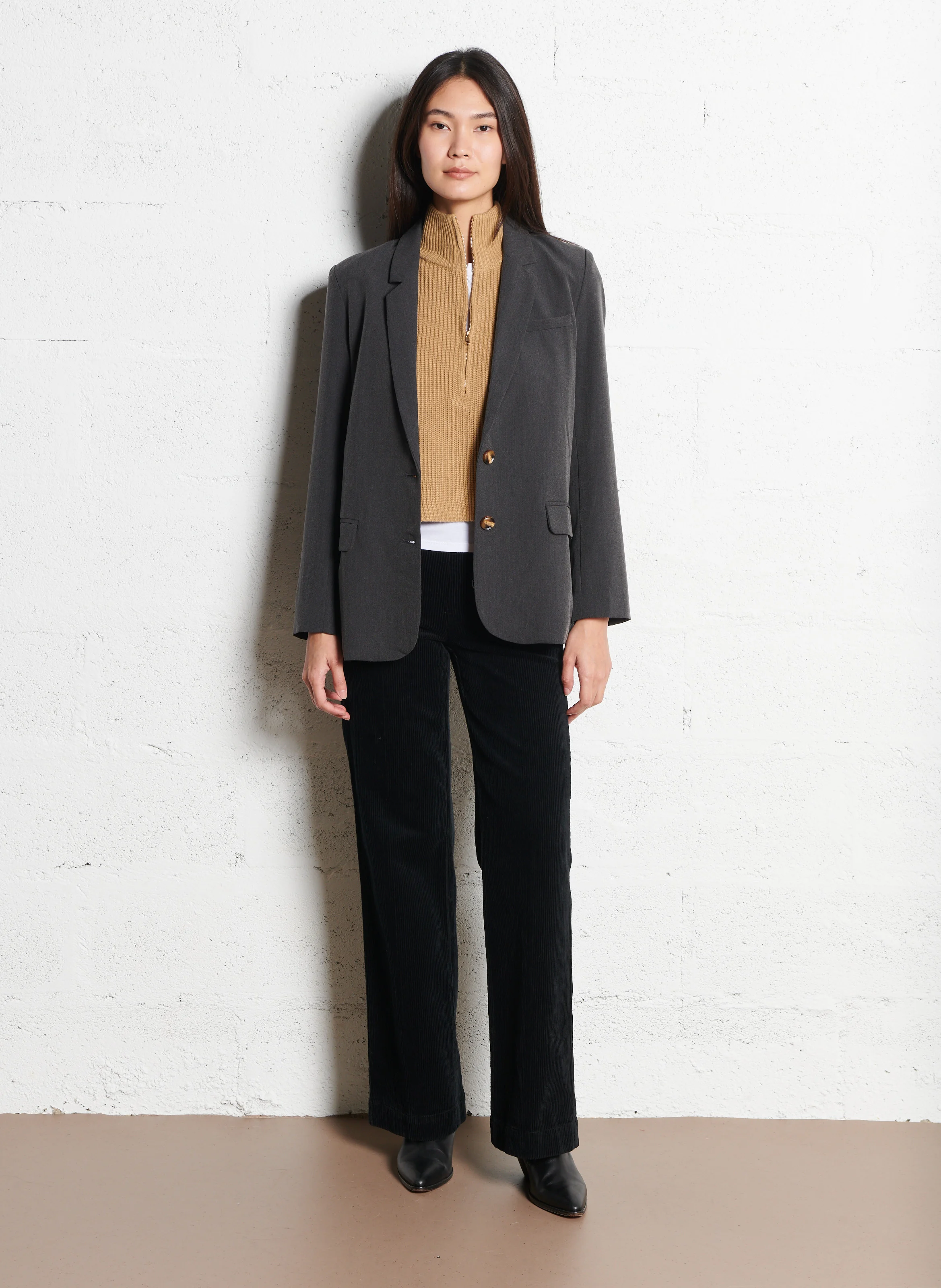 OXAN - Pantalon droit en velours côtelé | Noir