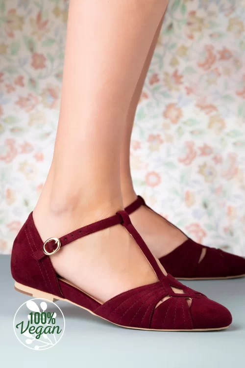 Charlie Stone London t-strap flats in wijnrood