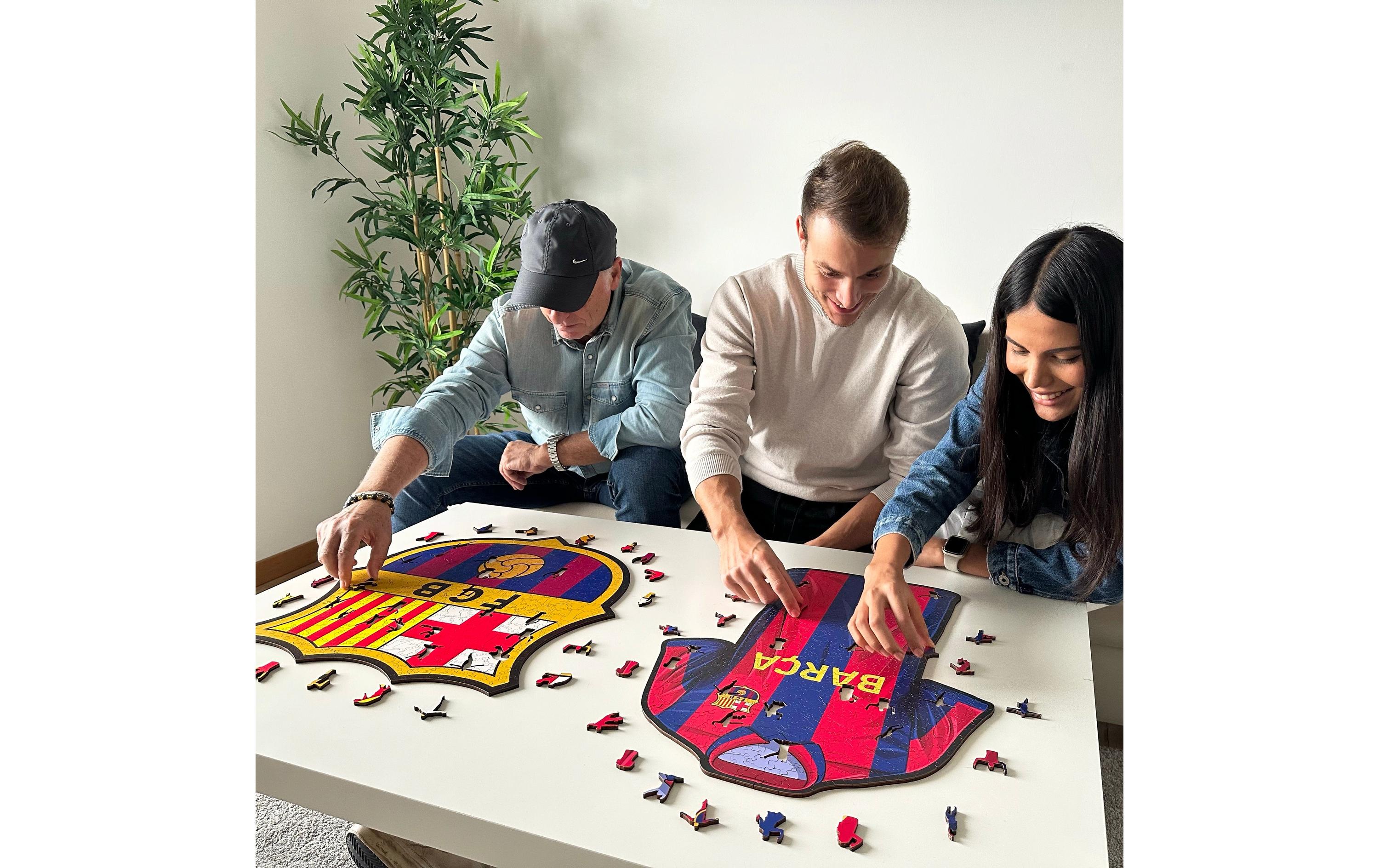 Holz-Puzzle FC Barcelona – LogoPuzzle Logo Barcelona