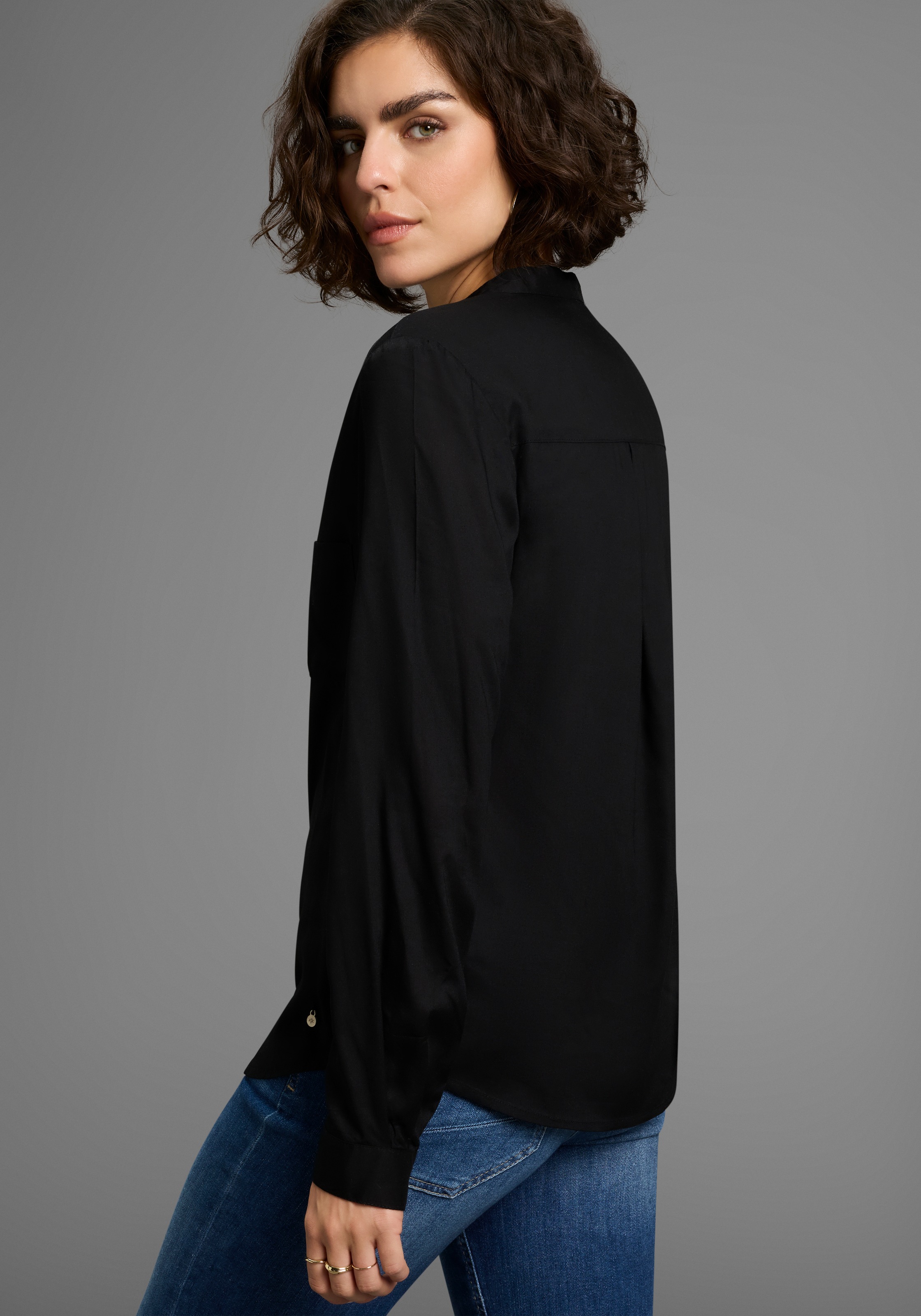 AJC Hemdbluse , mit kleinem Stehkragen und Brusttasche