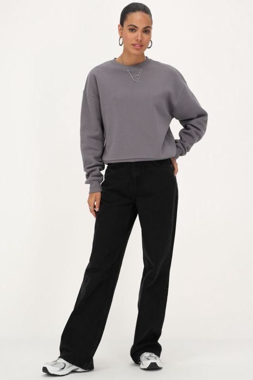 Donkergrijze sweater 