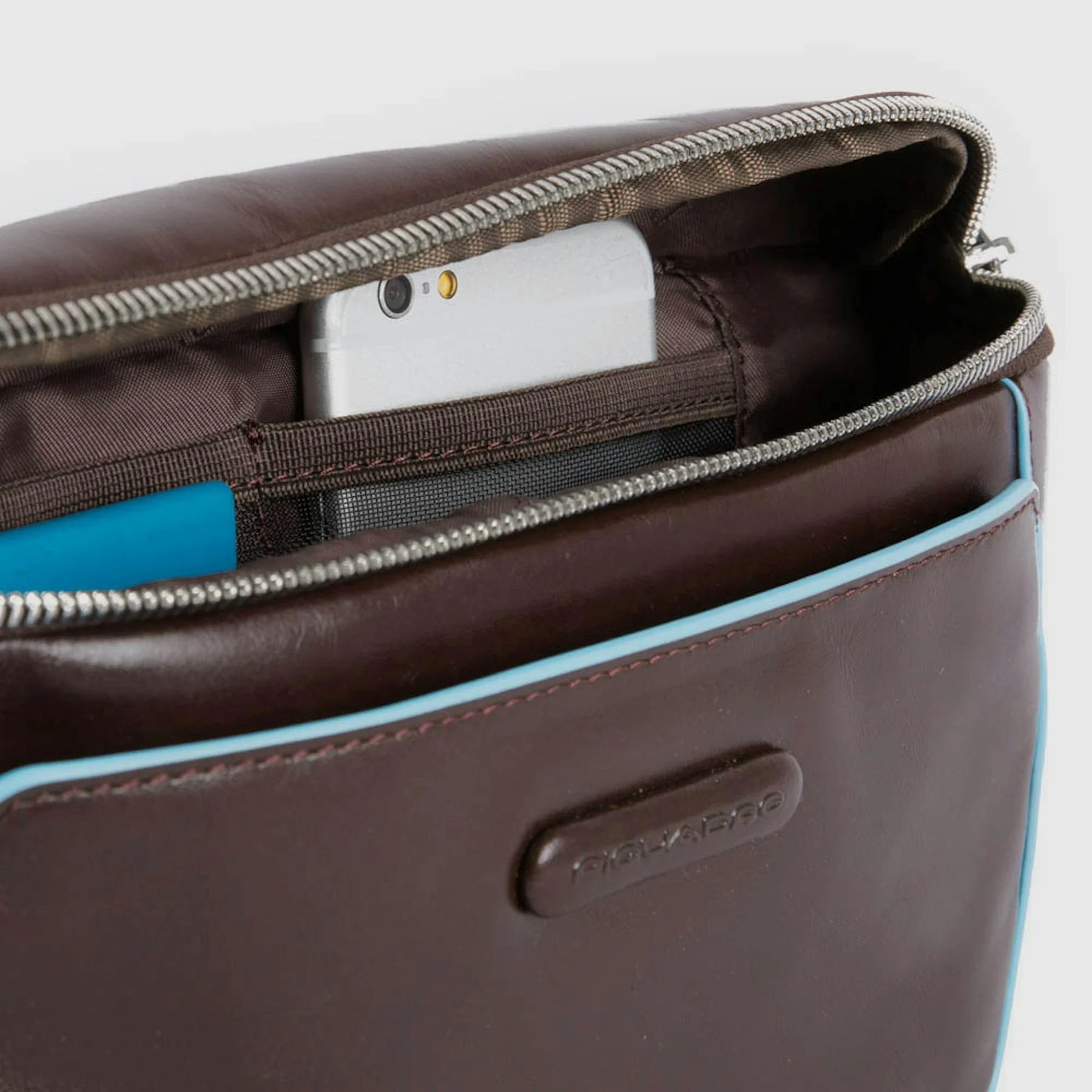 Pochette homme style banane | Marron