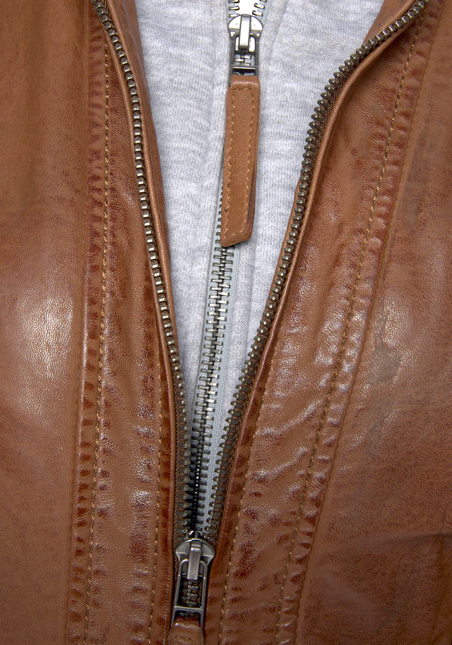 Mauritius Lederjacke »Junja« mit Kapuze mit abnehmbarem Kapuzen-Einsatz und aufwendigen Biker-Details