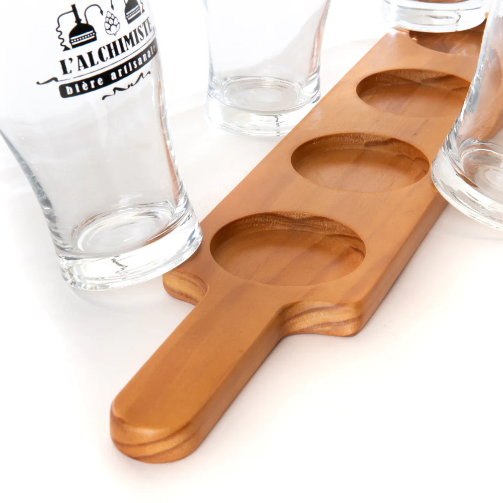 Planche avec 4 verres à bière alchimiste Amadeus