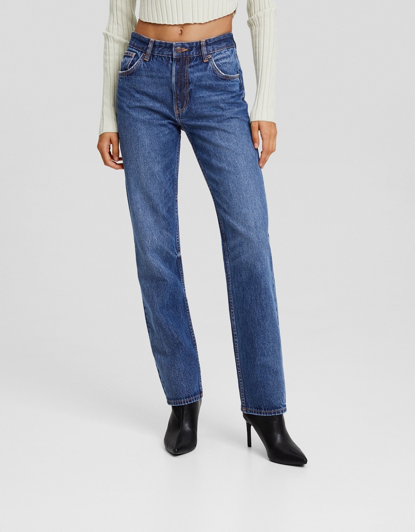 calça jeans de corte reto