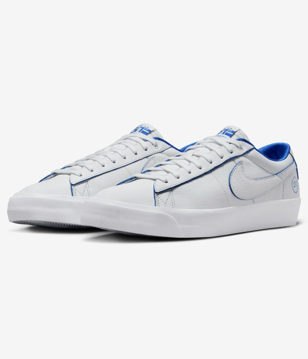 Nike SB Zoom Blazer Low Pro GT PRM Schuh (wummit white game royal)