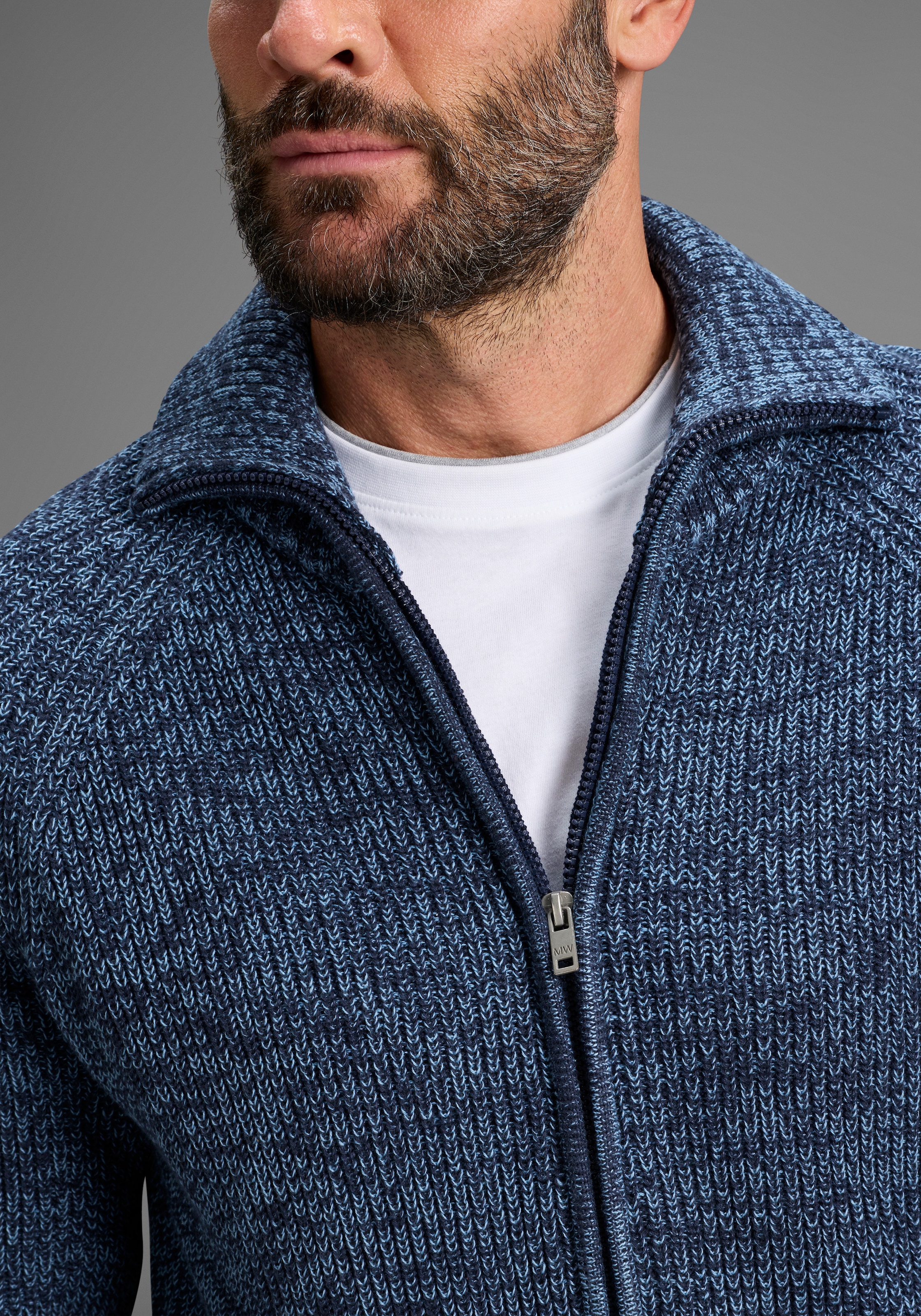 Man's World Strickjacke »Mit Stehkragen & Reissverschluss« melierte Optik ,weicher Griff, Perfekt für die kältere Jahreszeit