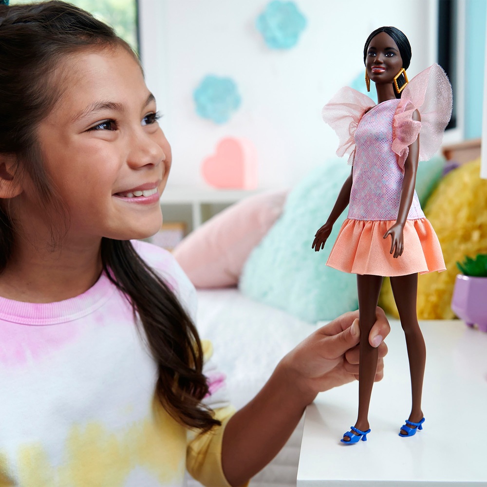 Barbie Fashionistas Puppe im Kleid mit Pfirsich- und Sahne
