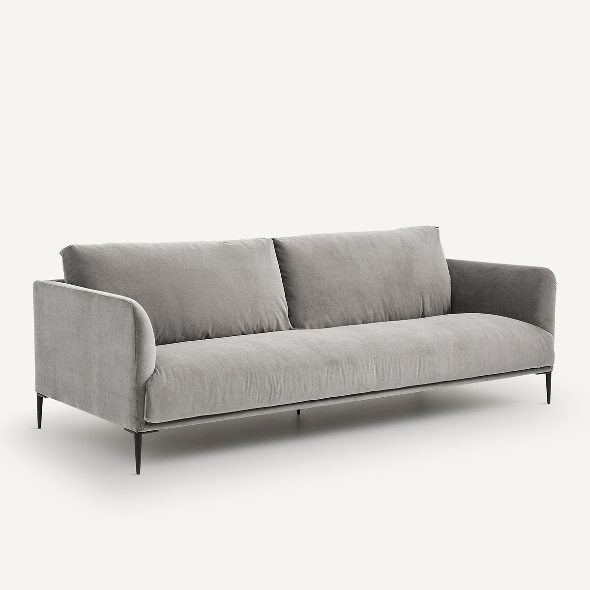 AM.PM<br>Sofá em veludo lavado, design Oscar E.Gallina
