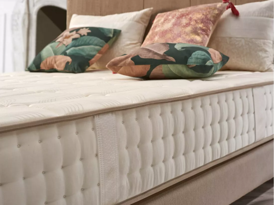 Naturalex - Matelas Luxury à ressorts ensachés 140x190 cm - Épais 24 cm - Visco Thermorégulateur - Tissu Premium - Haute Qualité - Respirabilité optimale