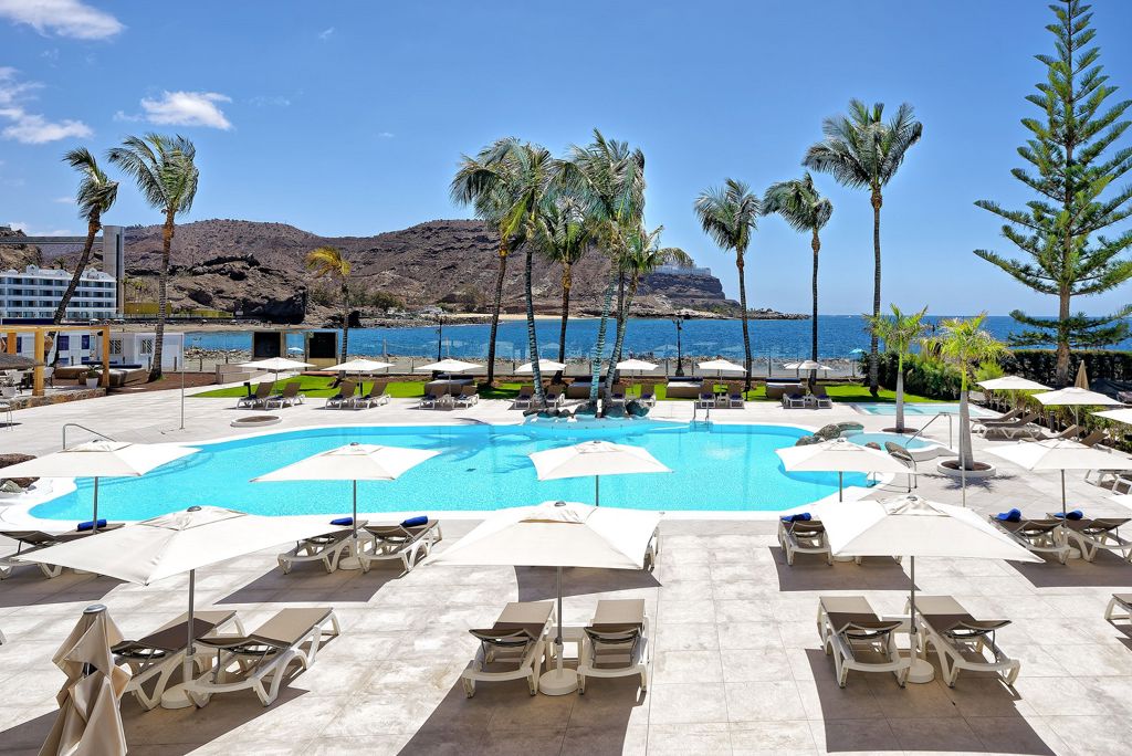 H10 Costa Mogan Logies en ontbijt - Hotel
