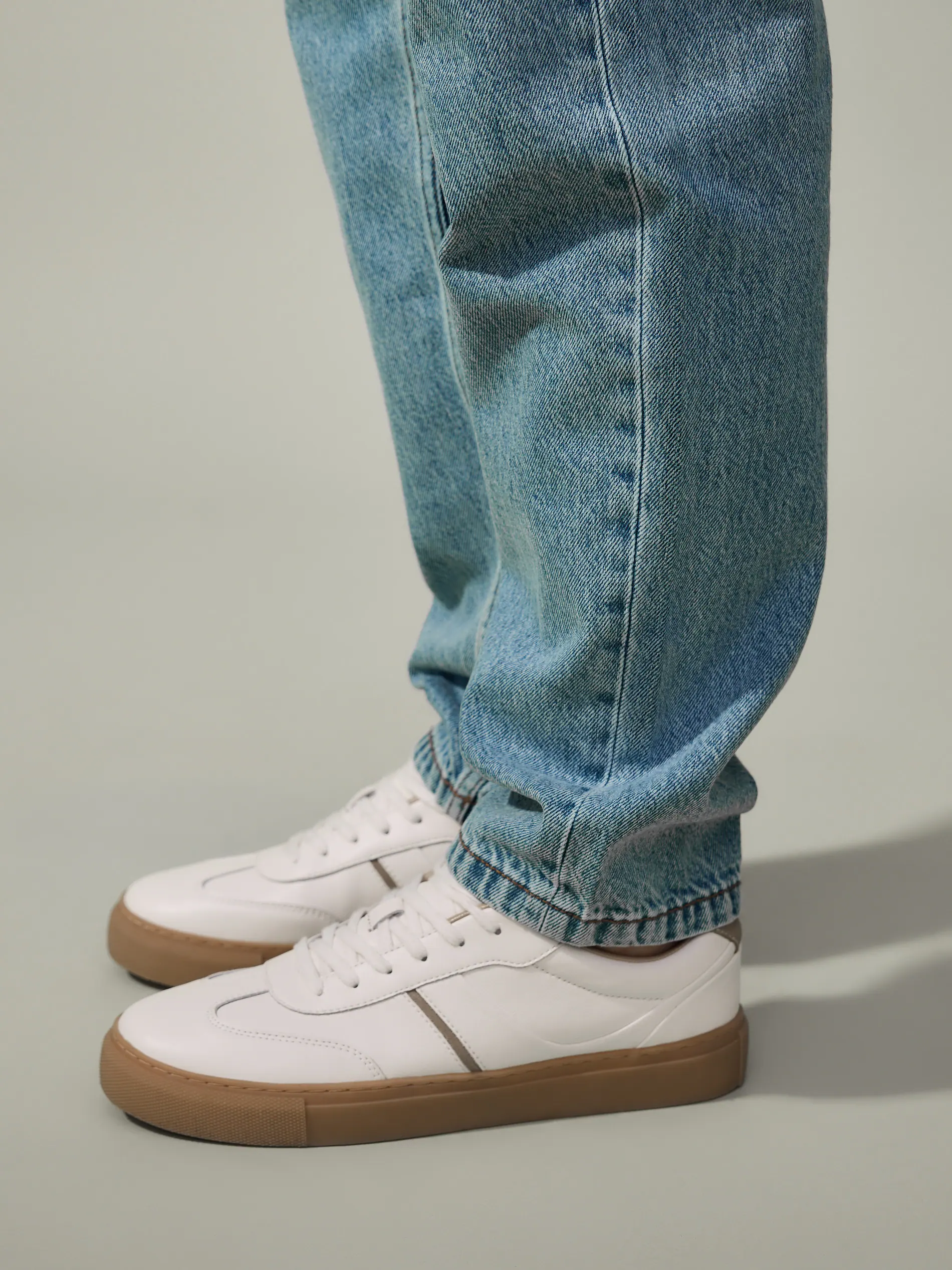 Sneaker mit hohem Lederanteil
