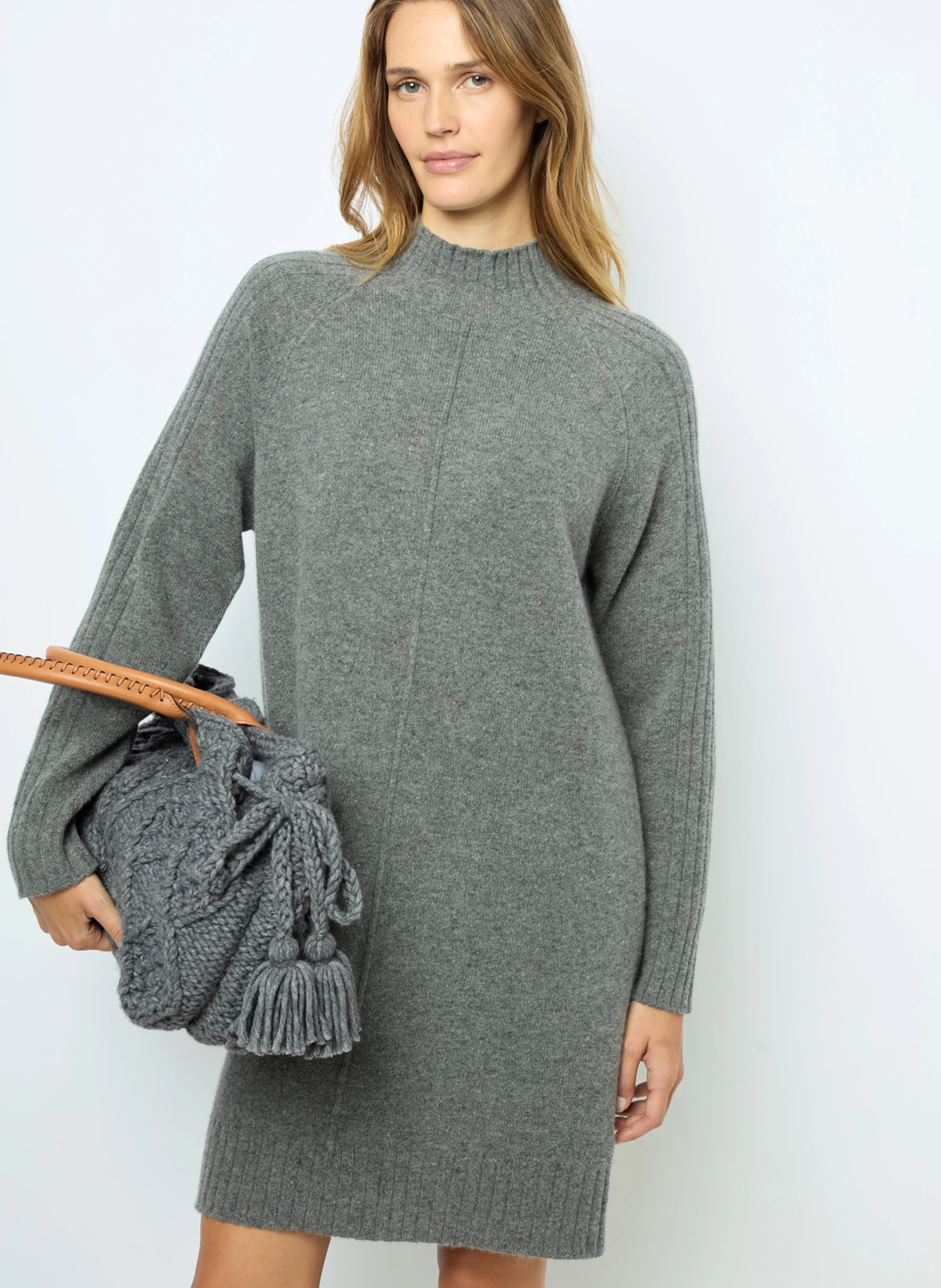 SOLIA - Robe pull droite col montant en laine mélangée | Gris