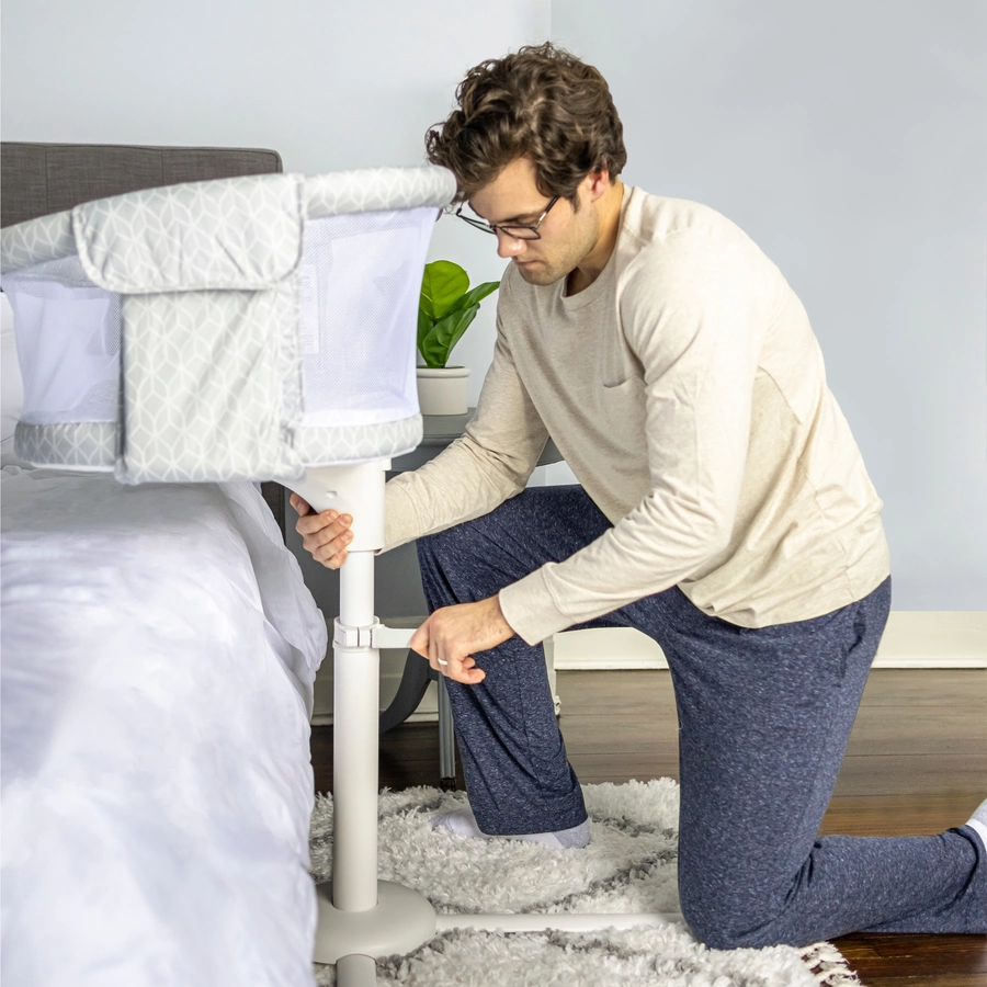 HALO® BassiNest® 360° Schwenkbares Beistellbett Essentia Series Morning Mist
