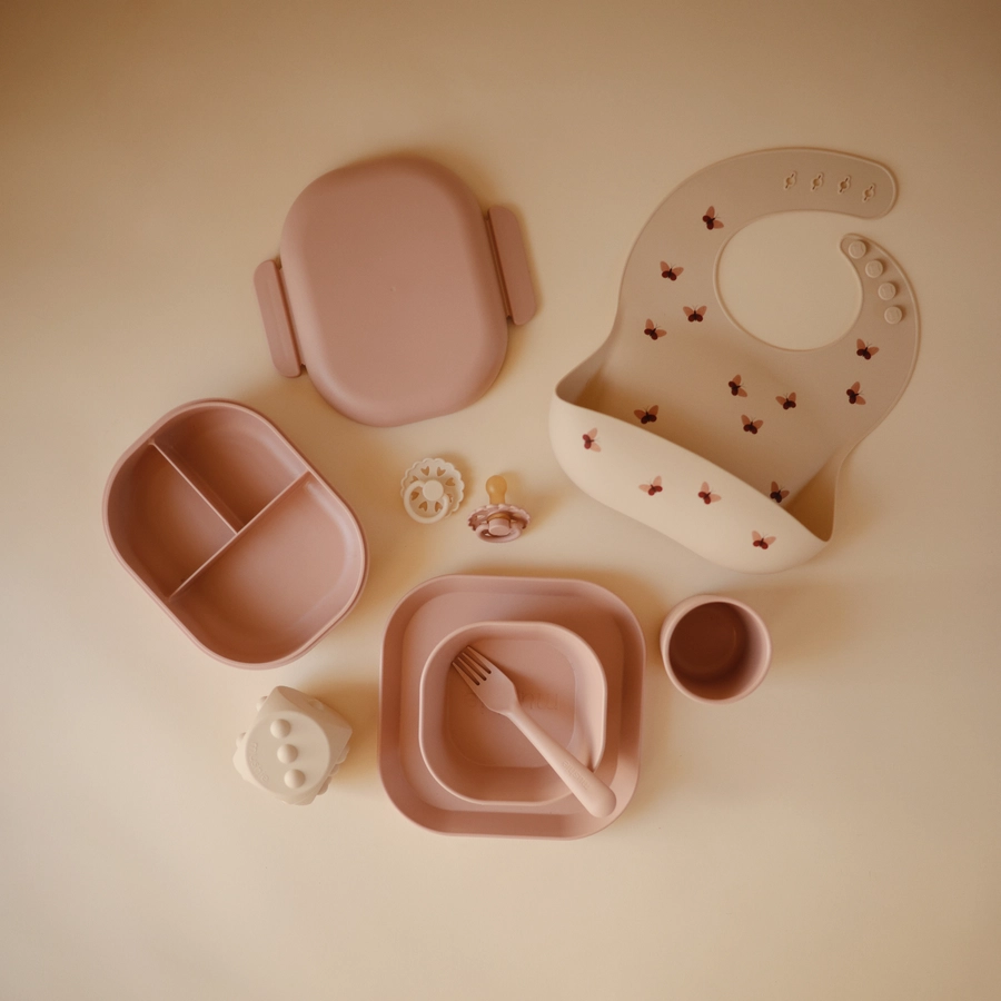 mushie Lunchbox blush