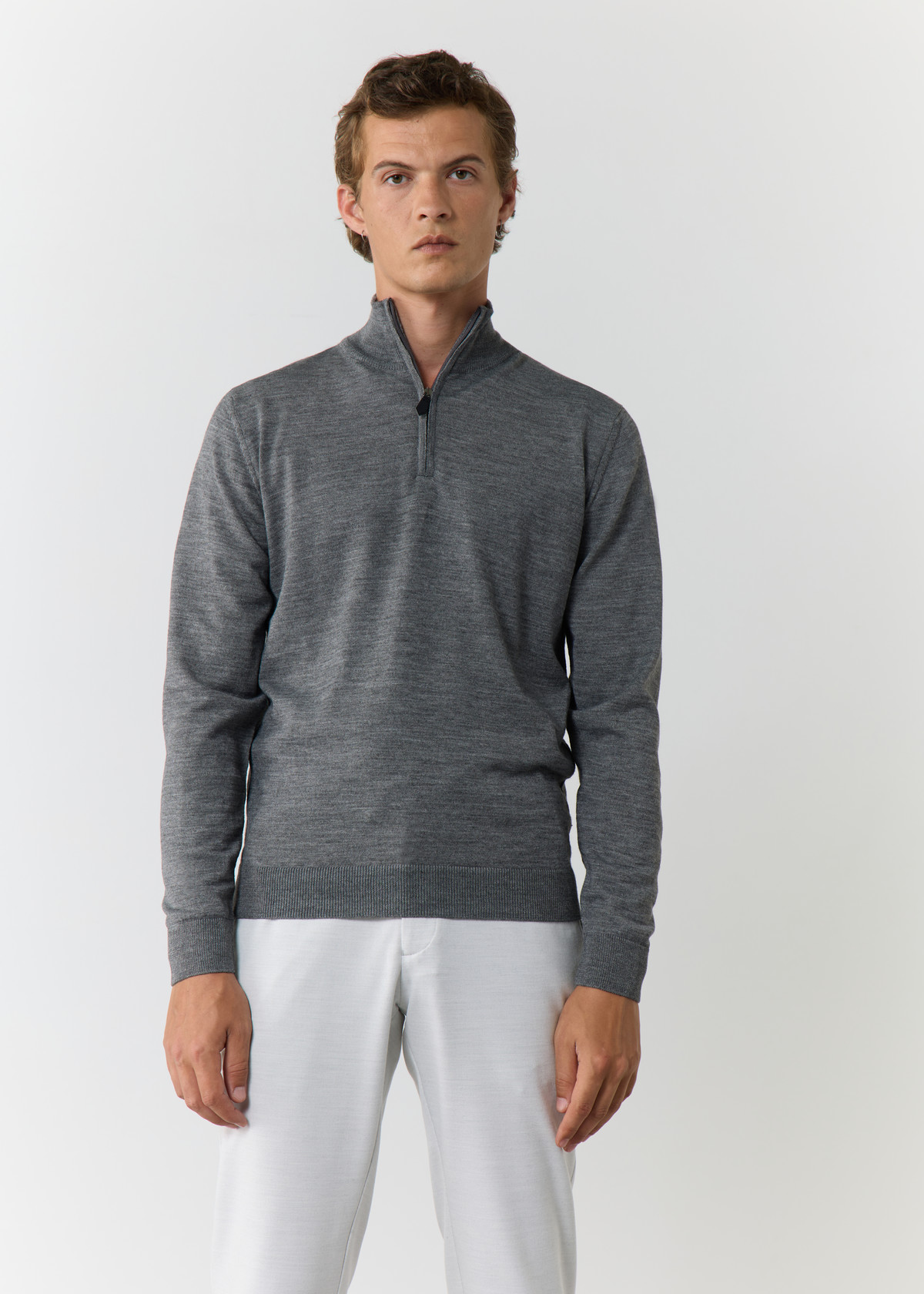 Pull col montant zippé en laine Mérinos mélangée unie gris clair