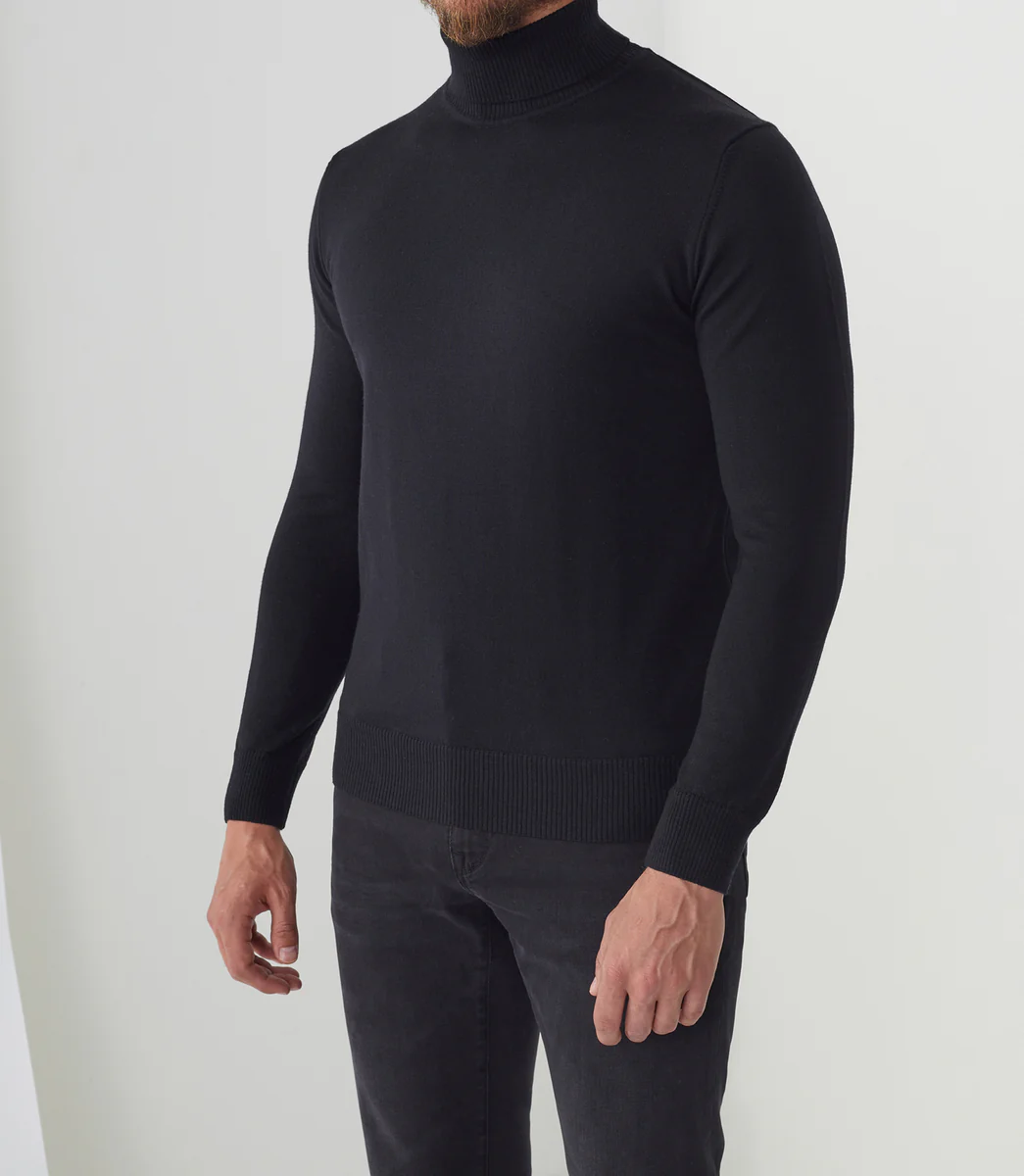 Pull col roulé noir 