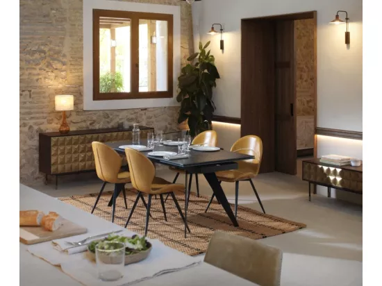 Buffet 4 portes en manguier massif avec façade en laiton doré