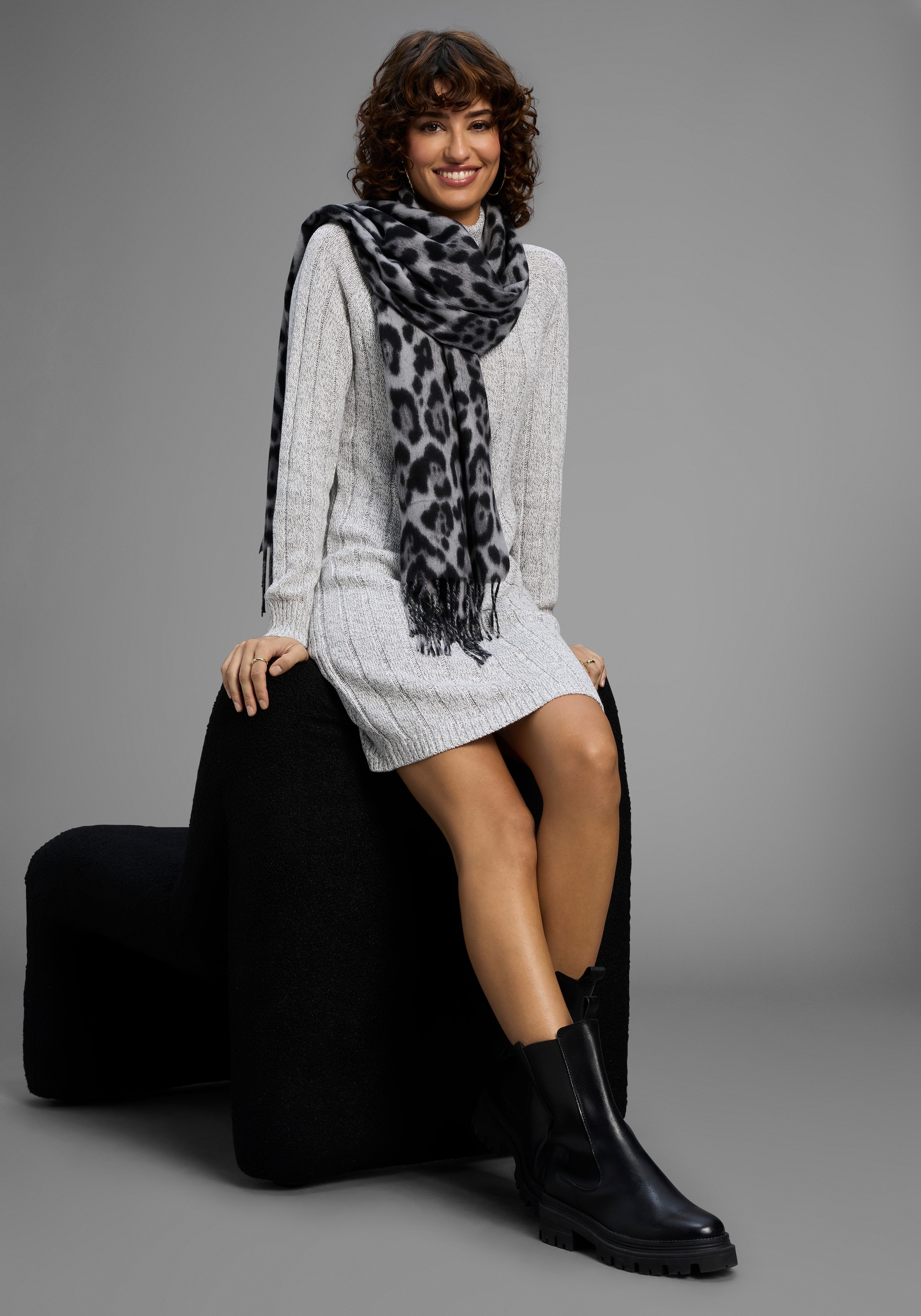 Laura Scott Modeschal im trendigen Leopard-Design mit Fransen - NEW