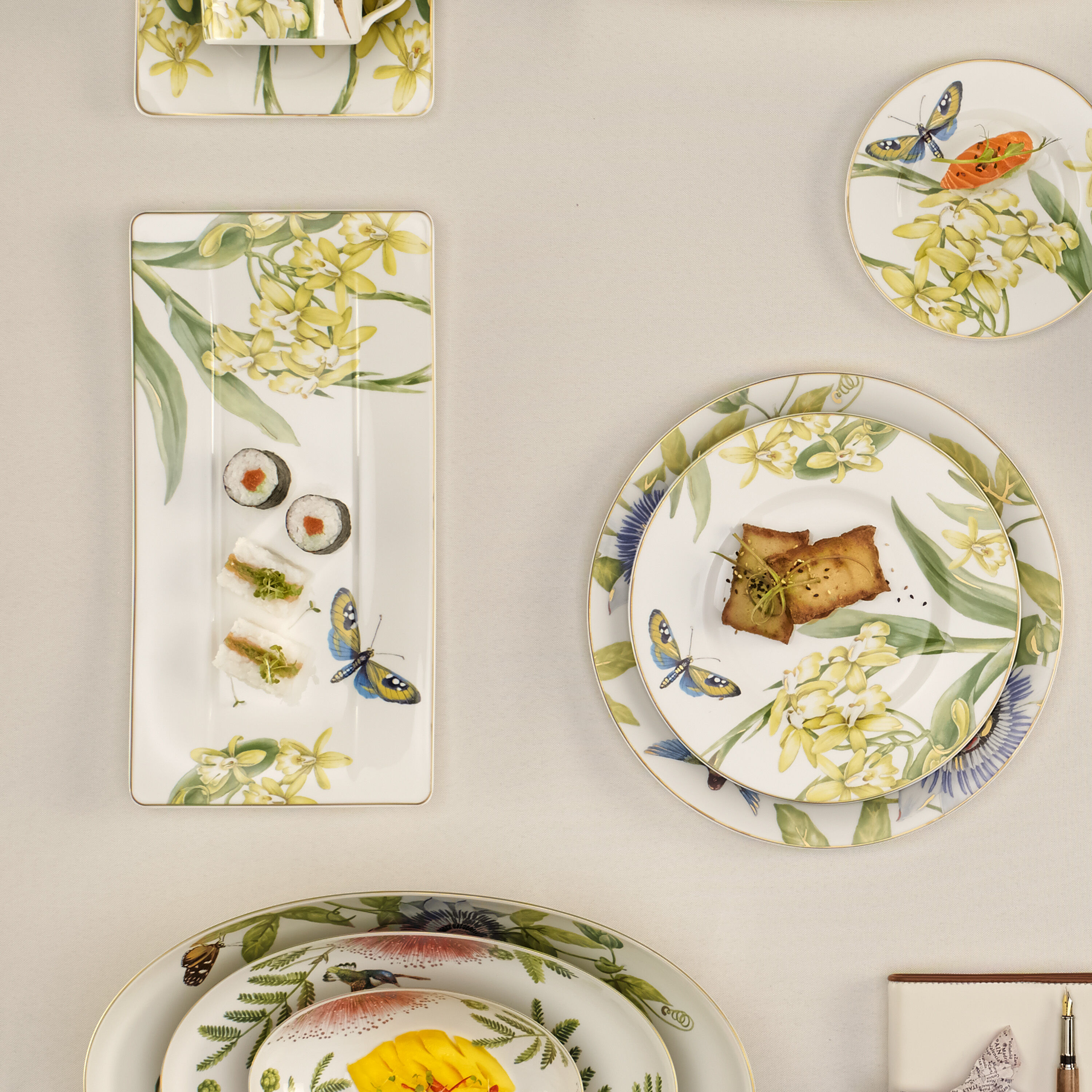 Amazonia Serving tray Multi-colored, 17.6'' x 8.9'', Premium Bone Porcelain