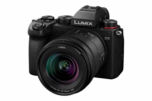 Panasonic Lumix S5   20-60mm