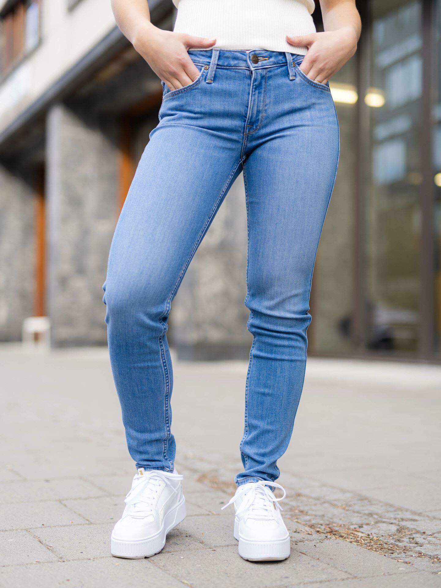 Scarlett Skinny Mid Waist