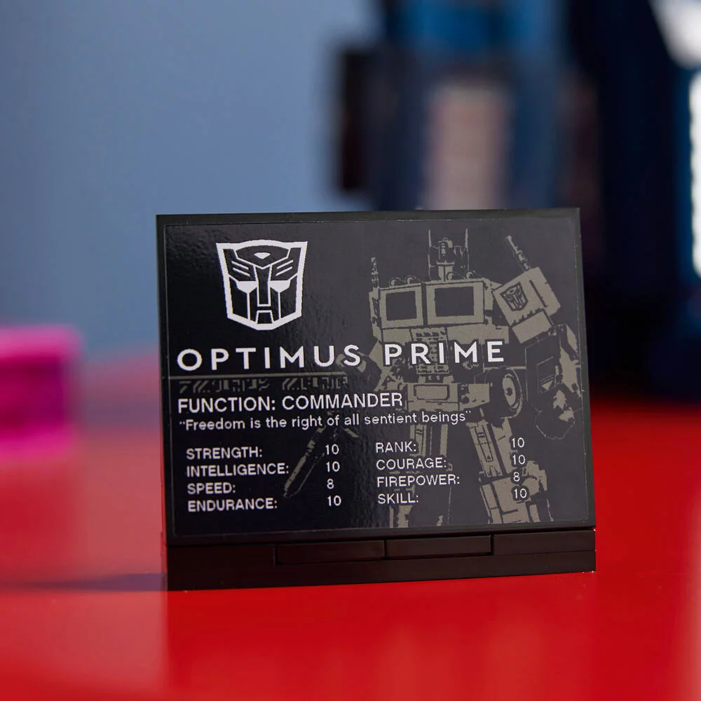 LEGO®ICONS 10302 - TRANSFORMERS OPTIMUS PRIME