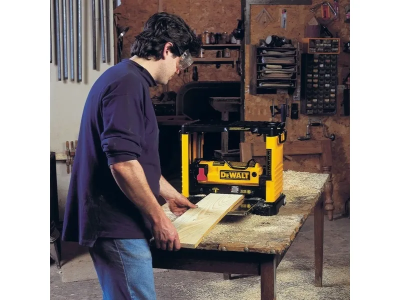 DeWALT DW733-QS Tykkelseshøvl